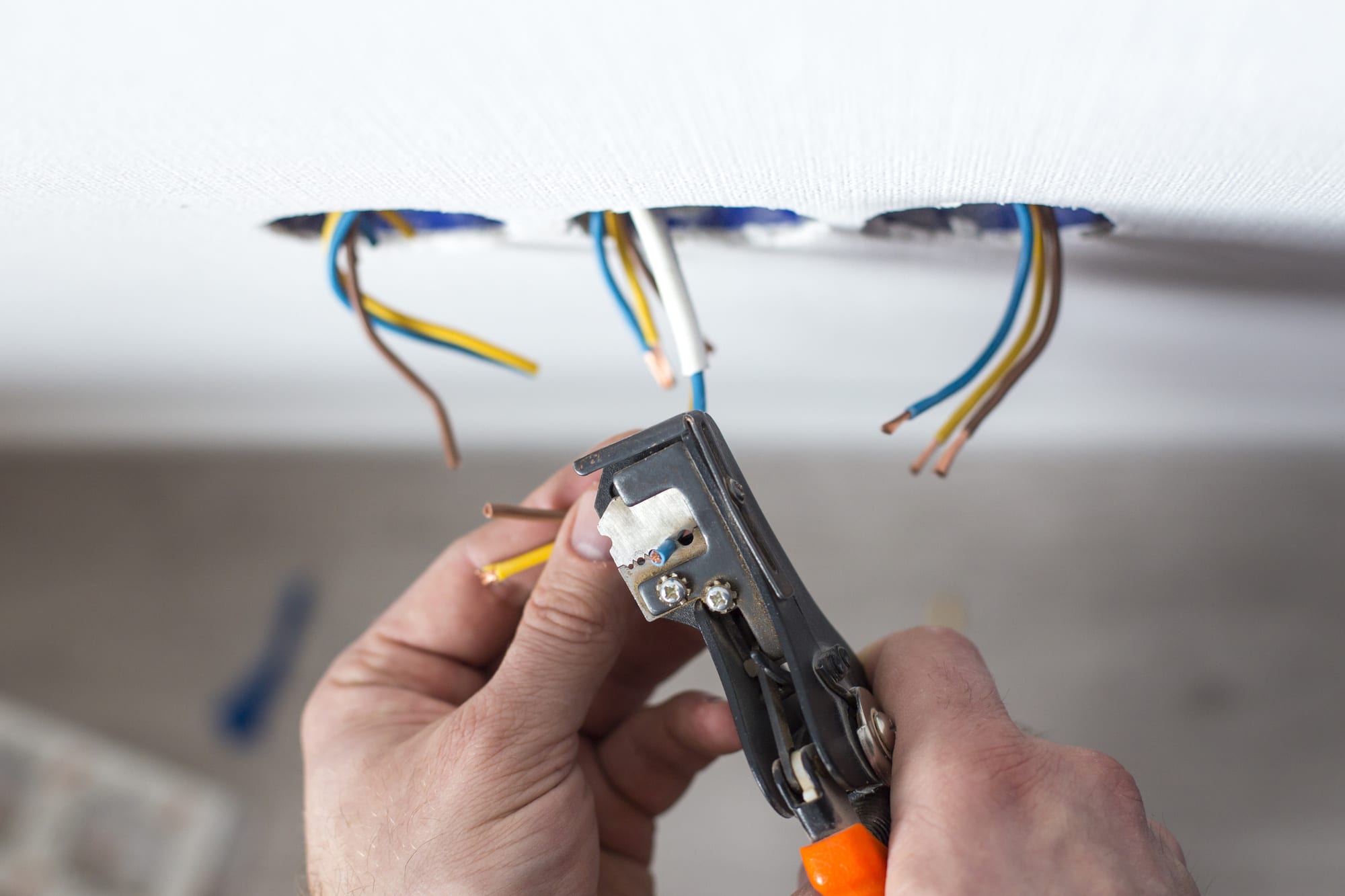 How To Decide If You Need Home Electrical Repair